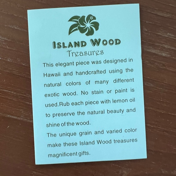 Hawaii crafted handmade wood art kissing angels - Picture 16 of 16